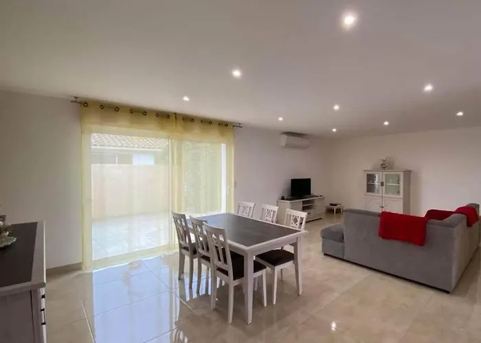 Le Luc Holiday home