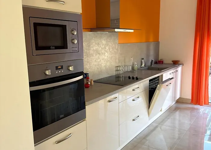 Le Luc Holiday home Cruscades