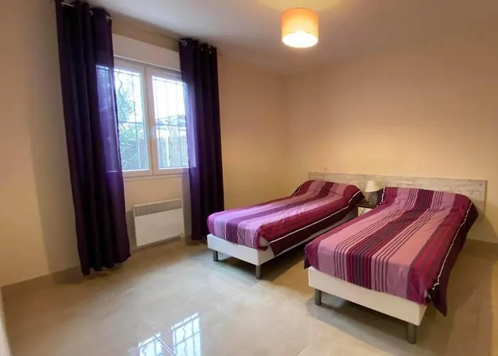 Le Luc Holiday home *